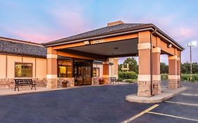 Comfort Inn Muskegon 3*